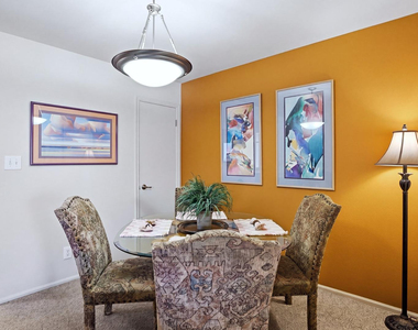 10115 E Mountain View Road - Photo Thumbnail 3