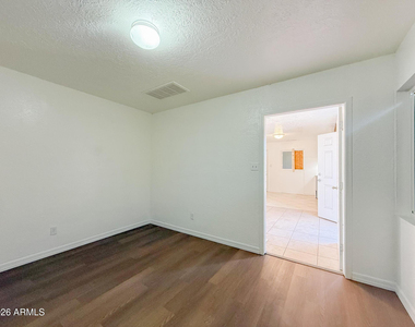 3442 E Melvin Street - Photo Thumbnail 5