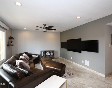 8390 E Solano Drive - Photo Thumbnail 2