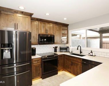 8390 E Solano Drive - Photo Thumbnail 35