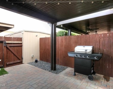 8390 E Solano Drive - Photo Thumbnail 18