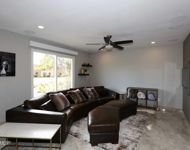 8390 E Solano Drive - Photo Thumbnail 40