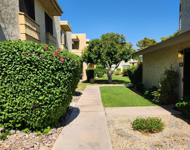 4600 N 68th Street - Photo Thumbnail 8