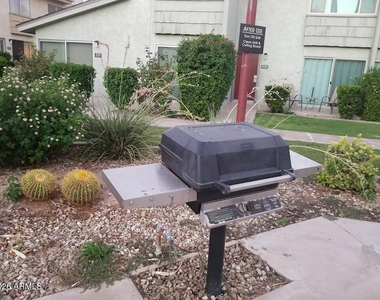 4600 N 68th Street - Photo Thumbnail 7