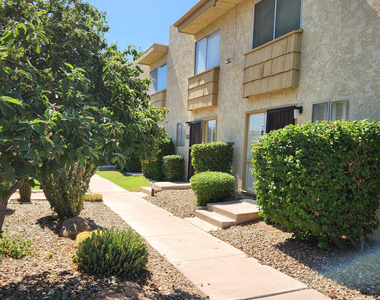 4600 N 68th Street - Photo Thumbnail 6