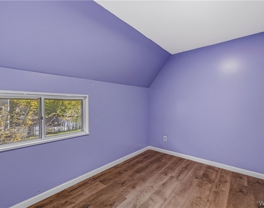 25 Parkridge Avenue - Photo Thumbnail 7
