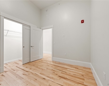 130 Pearl Street Apt 304 - Photo Thumbnail 5