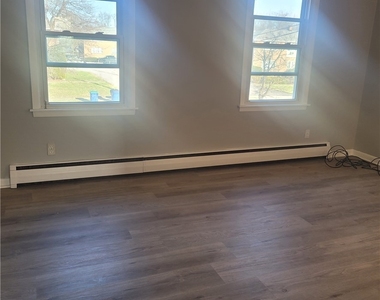 425 Upper Joe Mccarthy Drive - Photo Thumbnail 2