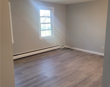 425 Upper Joe Mccarthy Drive - Photo Thumbnail 4