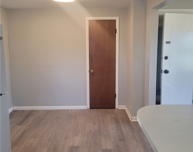 425 Upper Joe Mccarthy Drive - Photo Thumbnail 5