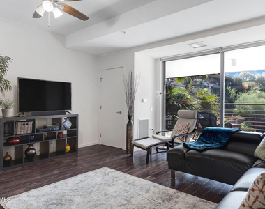 7161 E Rancho Vista Drive - Photo Thumbnail 4