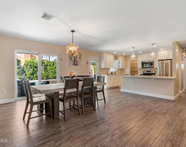 4014 N 81st Street - Photo Thumbnail 12