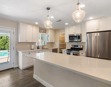 4014 N 81st Street - Photo Thumbnail 16