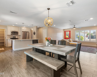 4014 N 81st Street - Photo Thumbnail 13