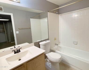 2875 W Highland Street - Photo Thumbnail 17