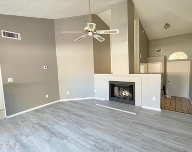 2875 W Highland Street - Photo Thumbnail 2