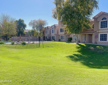 2875 W Highland Street - Photo Thumbnail 24