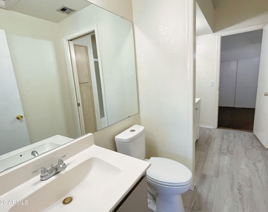 2875 W Highland Street - Photo Thumbnail 12