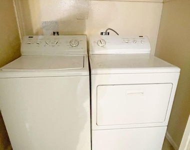 2875 W Highland Street - Photo Thumbnail 20