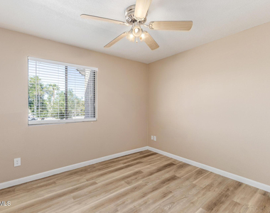 5995 N 78th Street - Photo Thumbnail 13