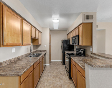 5995 N 78th Street - Photo Thumbnail 6