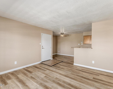 5995 N 78th Street - Photo Thumbnail 3