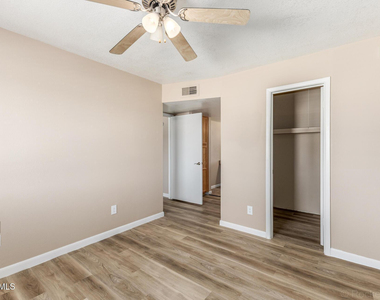 5995 N 78th Street - Photo Thumbnail 10