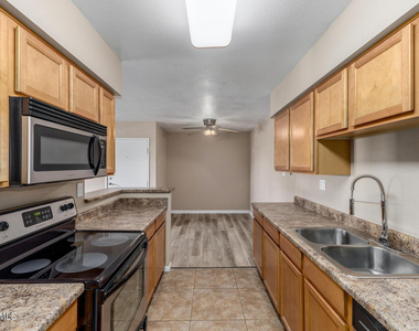 5995 N 78th Street - Photo Thumbnail 8