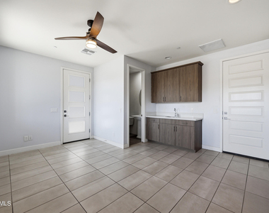 3510 N Miller Road - Photo Thumbnail 5