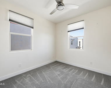3510 N Miller Road - Photo Thumbnail 26