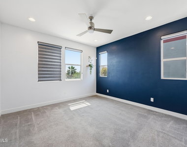 3510 N Miller Road - Photo Thumbnail 19