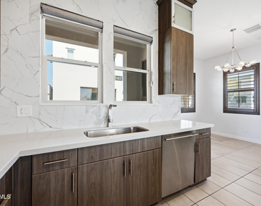 3510 N Miller Road - Photo Thumbnail 13