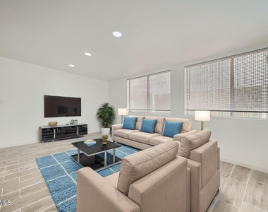 12021 N Riviera Court - Photo Thumbnail 9