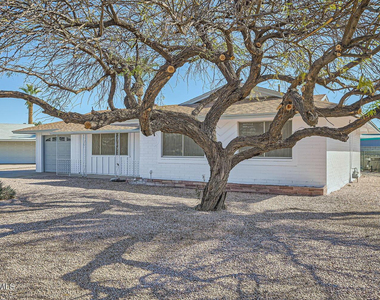 12021 N Riviera Court - Photo Thumbnail 2