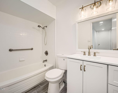12021 N Riviera Court - Photo Thumbnail 15