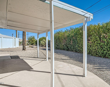 12021 N Riviera Court - Photo Thumbnail 16