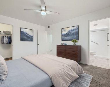 12021 N Riviera Court - Photo Thumbnail 10