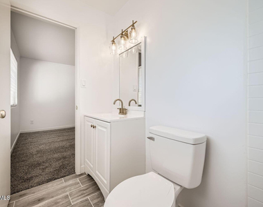 12021 N Riviera Court - Photo Thumbnail 12
