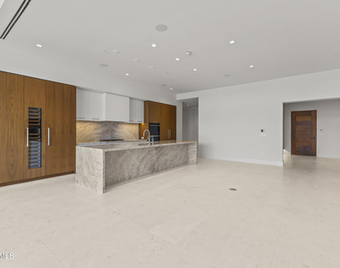 6587 N Palmeraie Boulevard - Photo Thumbnail 14