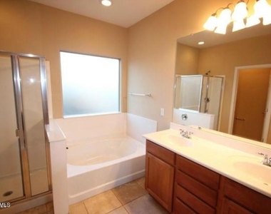 5118 W Molly Lane - Photo Thumbnail 11