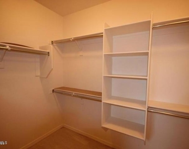 5118 W Molly Lane - Photo Thumbnail 12
