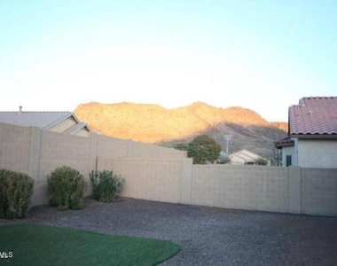 5118 W Molly Lane - Photo Thumbnail 18