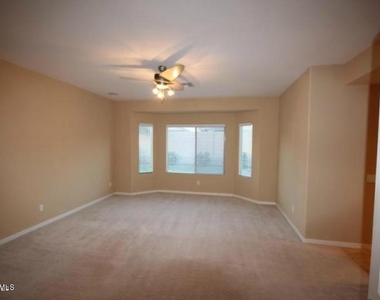5118 W Molly Lane - Photo Thumbnail 9