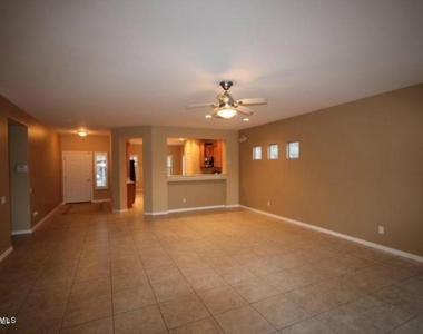 5118 W Molly Lane - Photo Thumbnail 8