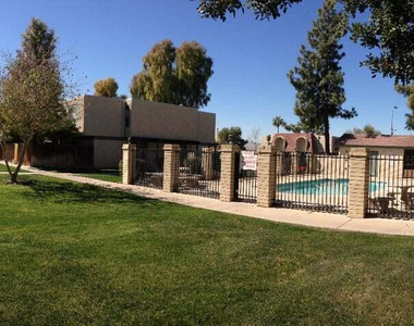 6002 W Townley Avenue - Photo Thumbnail 8