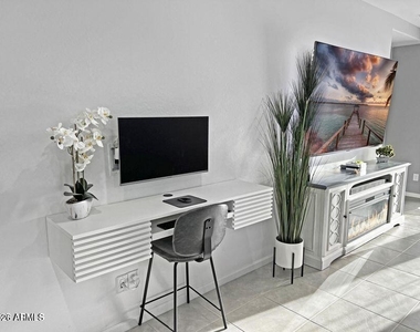 29902 N Acacia Drive - Photo Thumbnail 7
