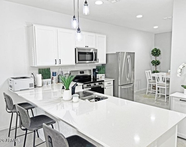 29902 N Acacia Drive - Photo Thumbnail 5