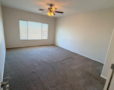 22156 N Sunset Drive - Photo Thumbnail 9