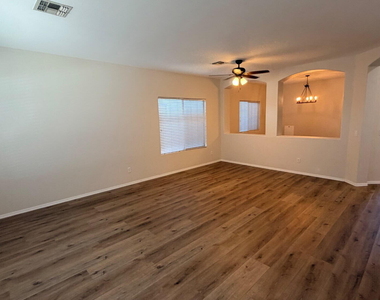 22156 N Sunset Drive - Photo Thumbnail 7