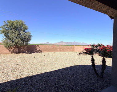 22156 N Sunset Drive - Photo Thumbnail 16
